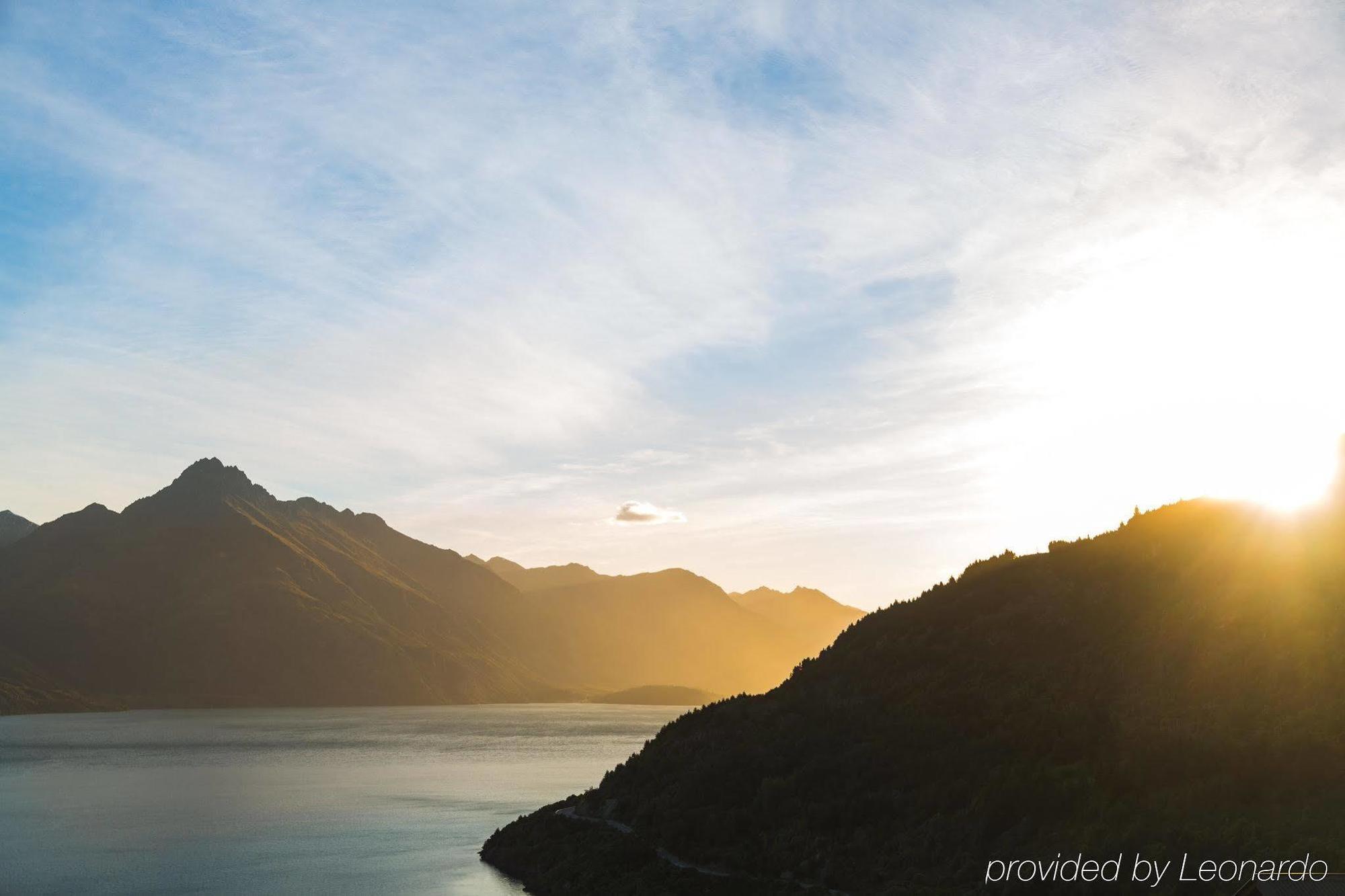 Azur Lodge Queenstown Bagian luar foto